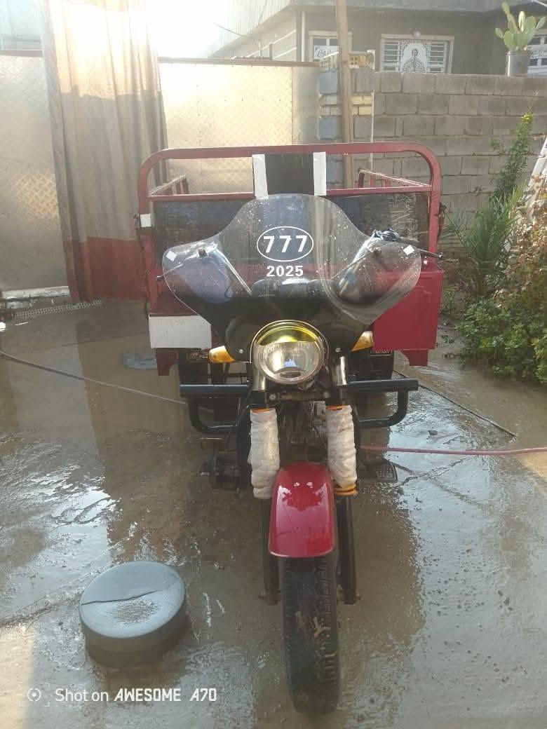 شباب ستوته دايوان للبيع 

موديل 2021

اوراق كامله 

ستوته كامله  مابيها اي نقص 

مكاني ديالى ناحيه جديده الشط 

السعر 1350

   موشراي لتعلق ولتكسر بيها 

الاستفسار الاتصال 

***********
