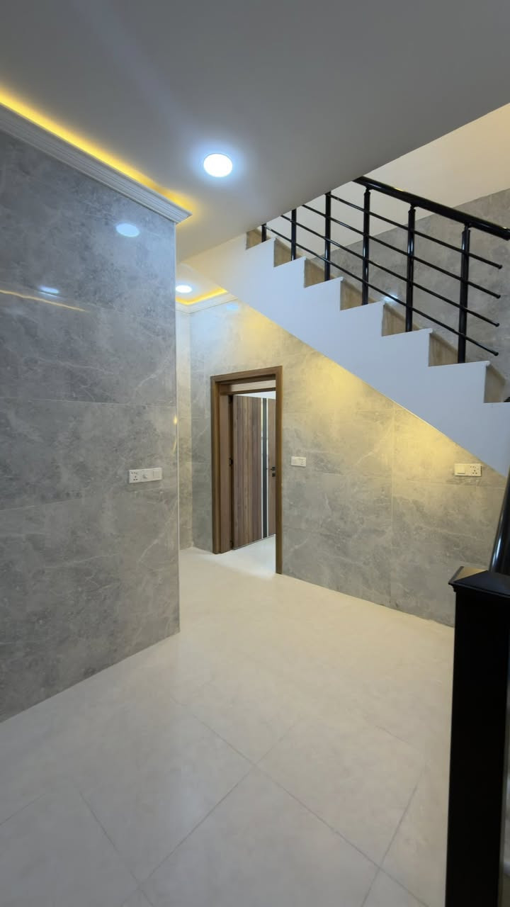 ‏مشتمل ركن للبيع حي الجهاد الرفاق خلف شارع 20 مباشر الواجهة خمسة نزال 10 يحتوي على ثلاثة غرف نوم صحي ات عدد اثنين سعر مناسب جدا الاستفسار ***********
