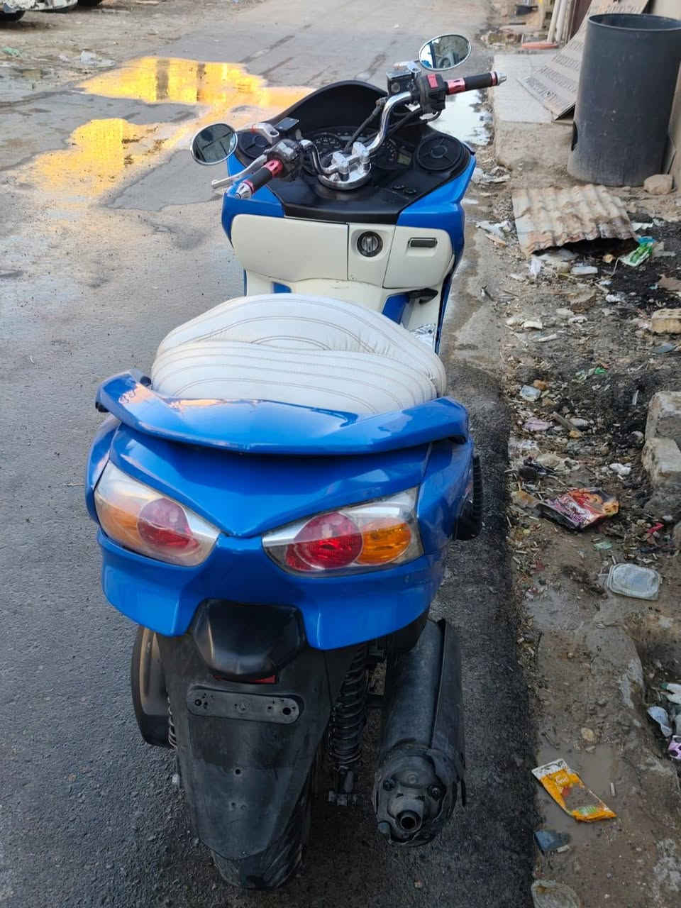 فورزه ٠١٠ للبيع دراجه كامله نقص بس جاملغ امامي أوراق بيهه سعر مليون و٣٠٠ وبيهه مجال مكان بغداد منطقة التأميم قرب بسمايه ***********

