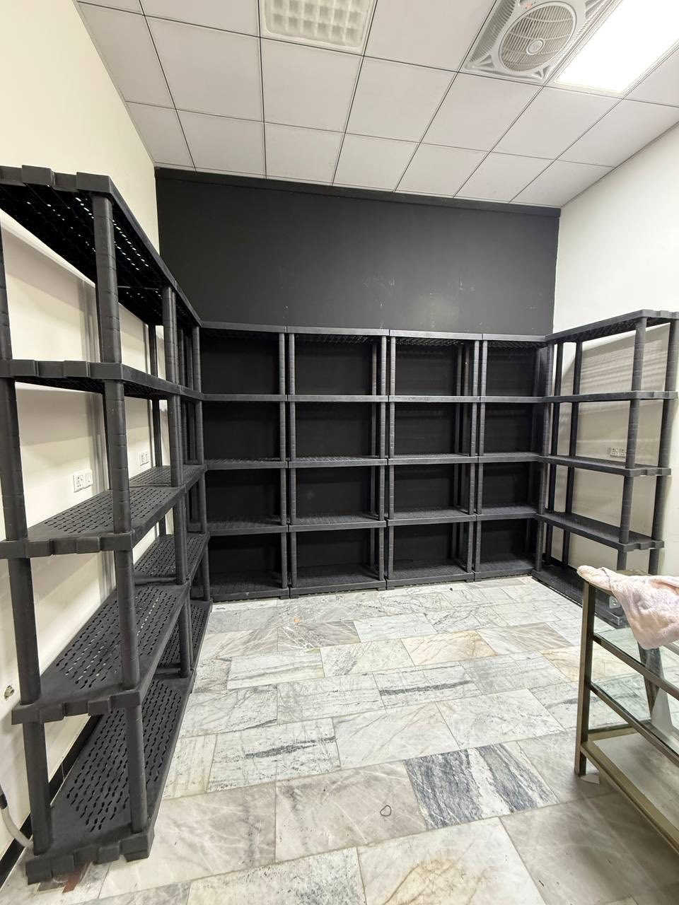 السلام عليكم للبيع غراض التواصل على خاص لمعرفة السعر


**إذا كنت صاحب هذا الإعلان وتريد حذفه لأي سبب، رجاءا أرسل رسالة إلى الدعم الفني**