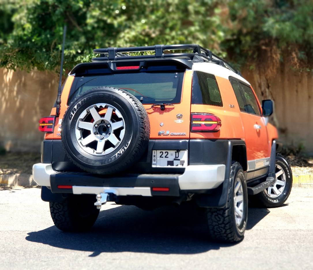 TOYOTA FJ 
مودیل 2013
مواصفات TXL 
المسافة المقطوعة 210 KM
محرک 6 سلندر
دیفلوک + A ـ TRAK
بدون صبغ و لاتعدیل ـ کفالە عامە
مواصفات خلیجي
کامیرا و شاشە ایباد
السعر 245 ورقە و مجال قلیل
کیر + محرک + تبرید + تحویل بشرط
رقم + سنویە + هزە کلها جدید
*********** موجود واتساپ ـ ڤایبر أربيل, العراق
