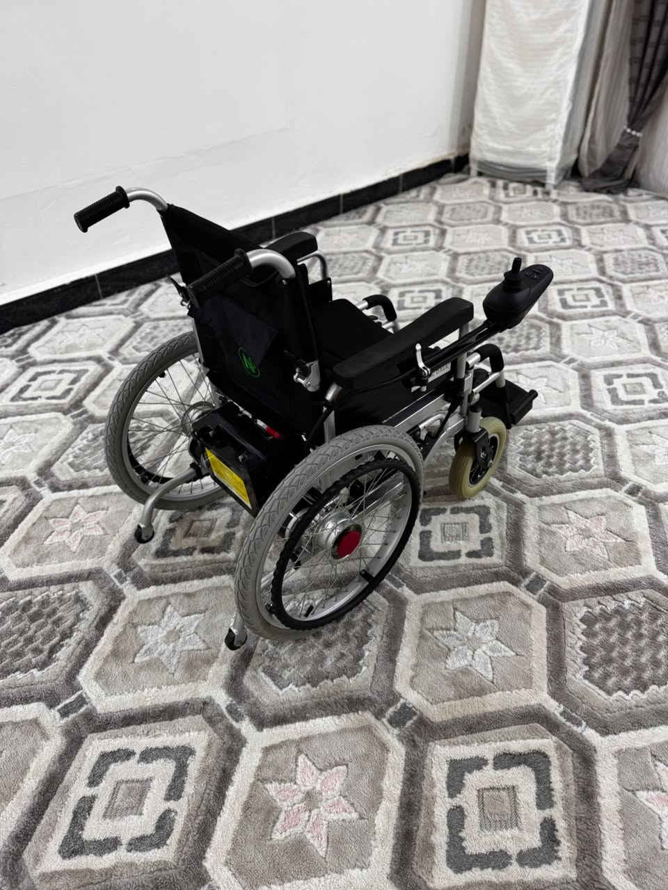 سلام عليكم كرسي كهربائي لبيع بعده جديد بطاريه جديده قبل يومين شتريته مامستعمل ابد مكاني ميسان السعر400الف


**إذا كنت صاحب هذا الإعلان وتريد حذفه لأي سبب، رجاءا أرسل رسالة إلى الدعم الفني**