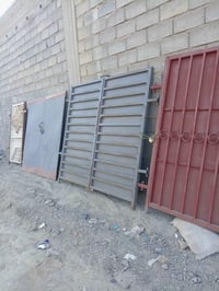 شبابيك وباب • مستعمل وجديد • مجاور حسينية جمال زليزل