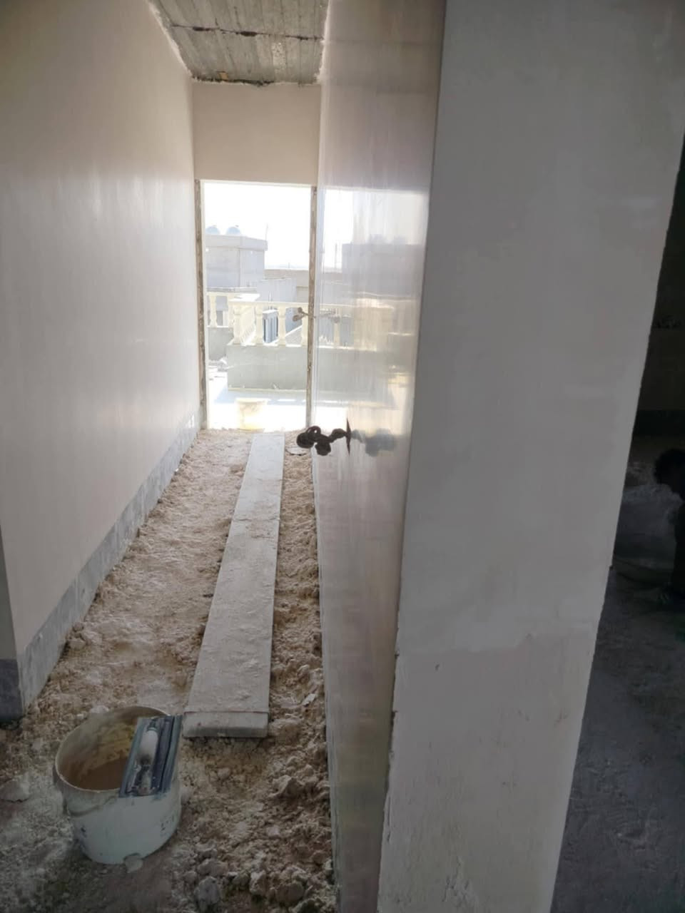 سلام عليكم كادر لبخ من الموصل شقل جص شرط شقل درجه اولى الي يرقب بالعمل يتصل *********** @@@***********
