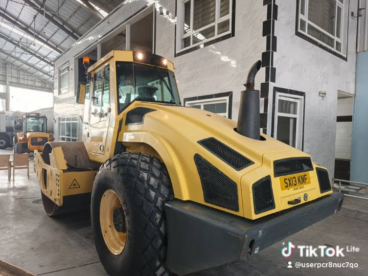 BOMAG 213DH
موديل 2013
2الف شخال اروپي
رقم تليفون *********** واتساب
عنوان اربيل شارع 100م قريب فله صقر
