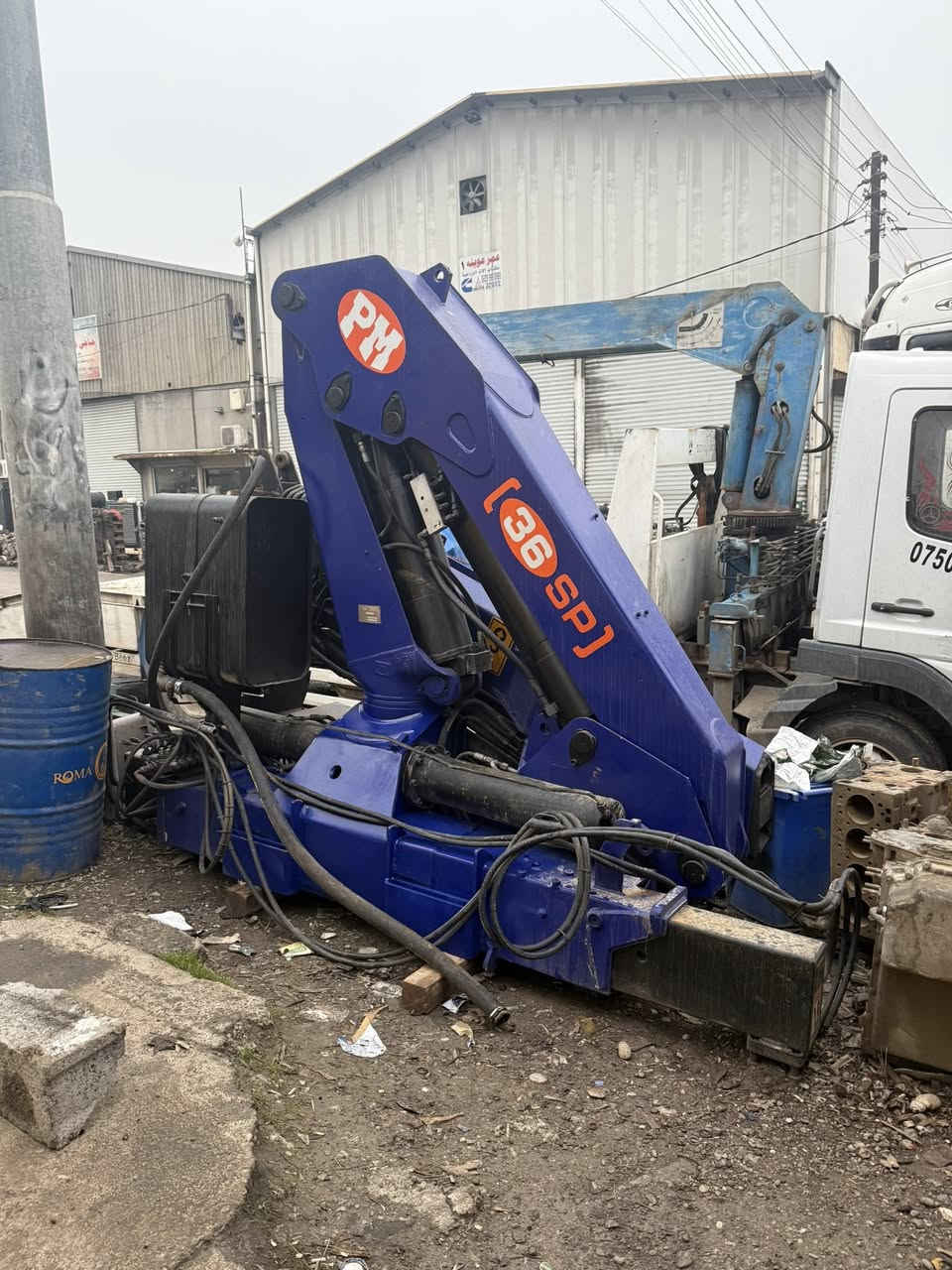 للبيع pm
16طن 
٣سلايد 
سعر١٣٥
***********
