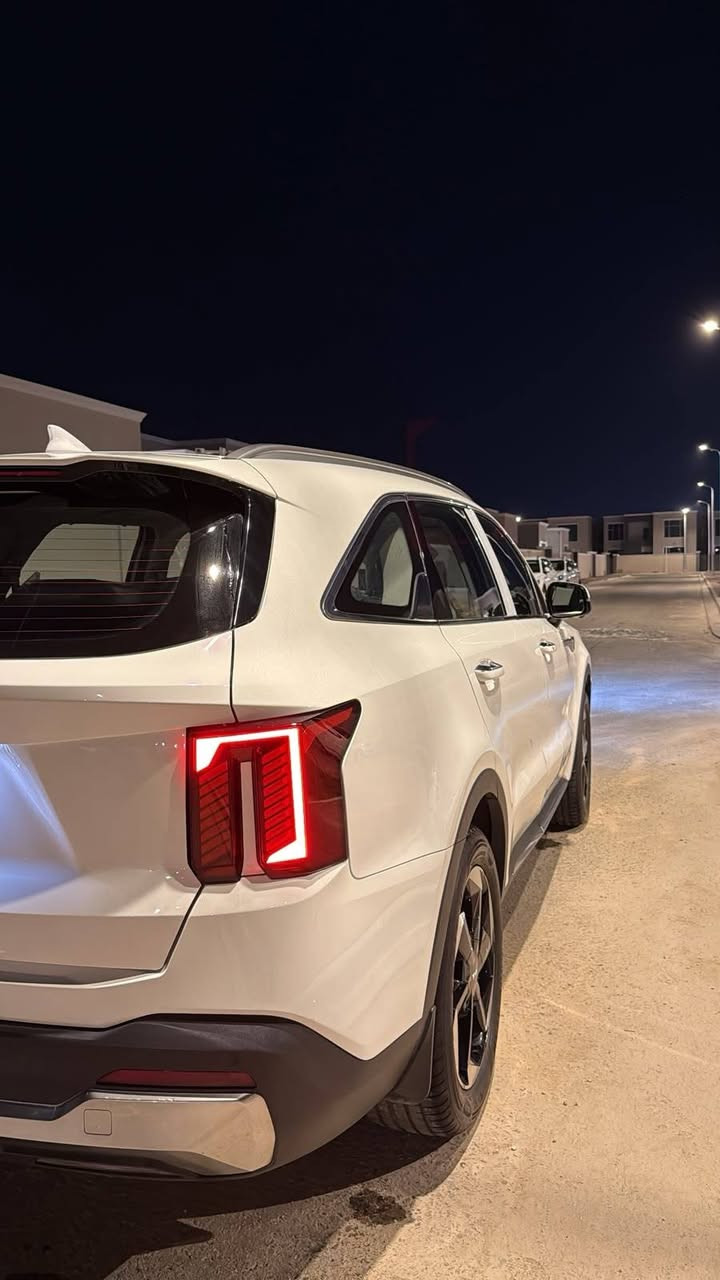 كيا سورنتو 2025 ابيض وكاله نيم بأسمي تحويل مباشر
رقم أربيل شبه مميز ماشية10الف
 بانوراما 
گير ماوس 
شفتات ستيرن  ويل 19
تدفئة تبريد كشنات
كاميرات مري
كاميرا  امامية
كاميرا  صندوق
كاميرا مرايا وسطية
مري شفط 
صندوق كهرباء
كشنات الكل كهرباء
4وضيعات قيادة(Sport, economical, smart and  normal ) 
تشغيل عن بعد 
رفع زجاج عن بعد
نظام outohold
انارة محيطية 
كار بلي 
نظام  navigation 
تبريد 3 قطع  
حساسات 6امامي
حساسات 6خلفي
لايت ٤ عدسات 
الكاميرا الخلفية

سقف بانورامي

صندوق كهربائي

التحكم على المنحدرات

كاميرا 360

مستشعر وقوف

تدفئة المقاعد

تبريد المقاعد

بصمة

مسند الذراع

مثبت السرعة

مرايا جانبية كهربائية

نوافذ كهربائية

حساس المطر

شاشة

مراقبة النقطة العمياء

نظام المفتاح الذكي

التحكم التلقائي في درجة الحرارة

مقاعد كهربائية

6 وسادة هوائية

مصابيح زينون الأمامية

المصابيح الأمامية ليد

مانع الانزلاق

عرض المعلومات على الزجاج الامامي

إنارة محيطية

أبل كاربلاي

ABS

التشغيل عن بعد

الدفع الرباعي

مقاعد الصف الثالث

شاحن لاسلكي

رادار

ستائر خلفية

كشافات ضباب

ذاكرة المقعد

فرامل الوقوف الإلكتروني

وضع القيادة

تحذير مغادرة المسار

نظام بوز الصوتي

منقي هواء

نظام مانع السرقة

التحكم الإلكتروني في الثبات

نظام التوجيه الكهربائي

حساسات ضغط
سيارة خليجي سابقا مكفولة 
الحادث استبدال قطع اصلية وكالة
چاملغ وبنيد اصلي وكالة
صبغ 4اصابع بالكتمة
بيبان بارد الصدر والي خلفه من تحت 
 ايرباك سيرن ودشبول طك 
مكينة مفتوحة بسسب ضربة
سعر 260 بيها مجال
للاستفسار***********
عنواني بصره ياسين خريبط
