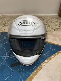 خوذة ماركة SHOEI اليابانية للبيع الخوذة نضيفه والصور تحكم ووياها سماعا...
