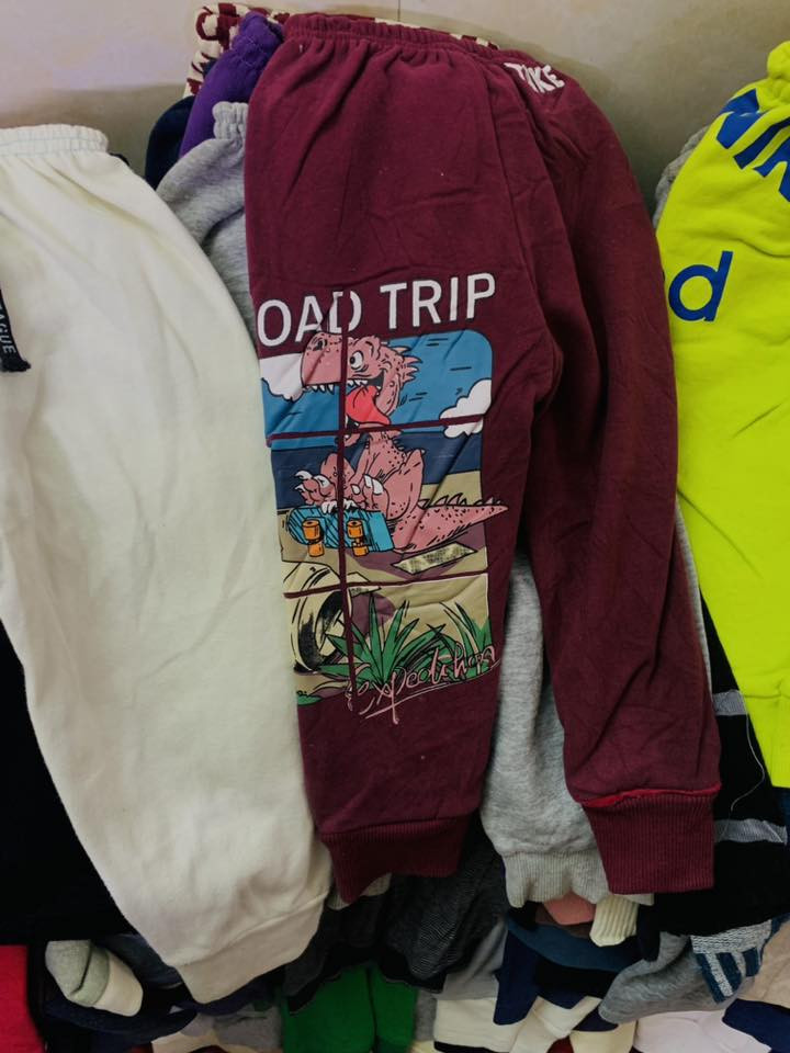 السلام عليكم بجايم من عمر سنة الى ٧ سنوات يوجد كميات كبيرة الي يدور شي يسترزق منه سعر البجامة ٥٠٠ دينار الاتصال (واتساب فقط)
***********
