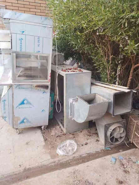 السلام عليكم اغراض مطعم ونواعمه للبيع يتوفر طباخ وعارضه وقاطعه فنجر وميز وباقي الاغراض بالصور الظاهره للاستفسار اكثر مراسله الرقم ‏‪***********‬‏. للعلم الاغراض مكانها بغداد.
