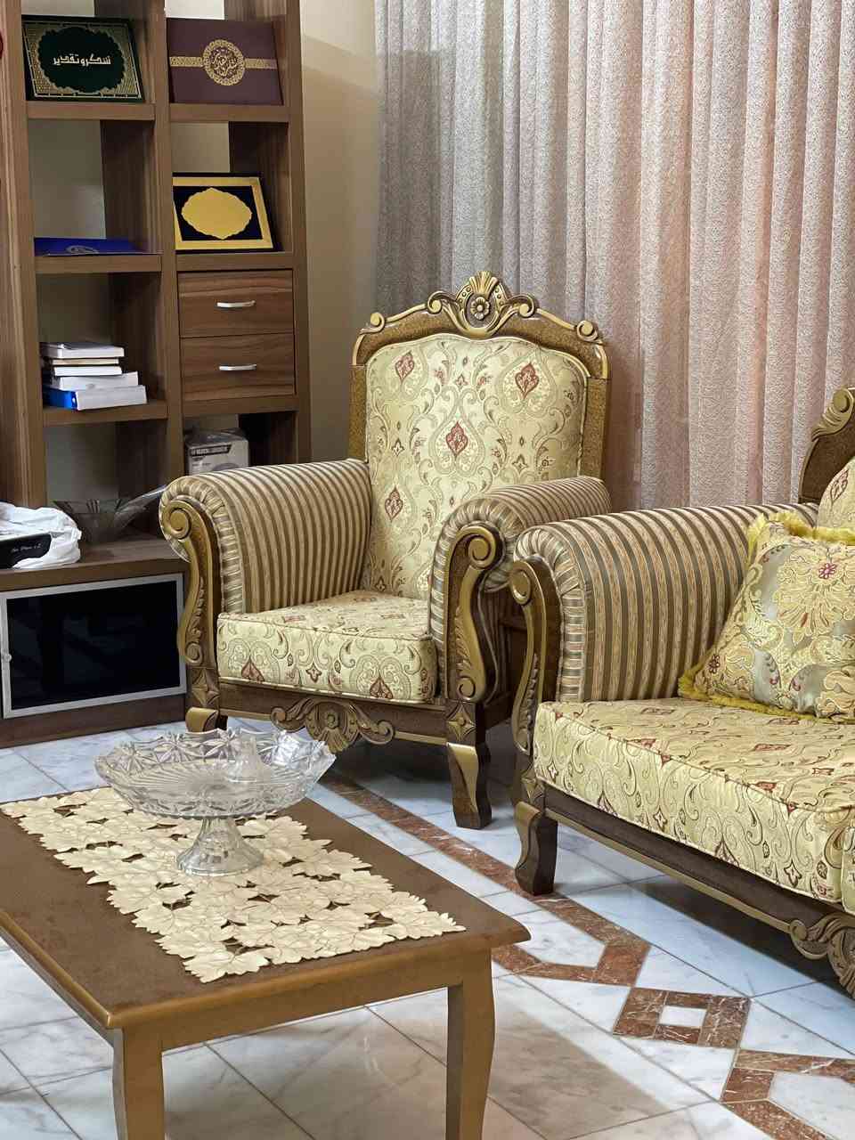 تخم ملكي اخو الجديد تركي  عشر مقاعد قنفتين كبار واربع كراسي اكتب التعليق واني ادخل الك خاص لان الخاص مسدود


**إذا كنت صاحب هذا الإعلان وتريد حذفه لأي سبب، رجاءا أرسل رسالة إلى الدعم الفني**