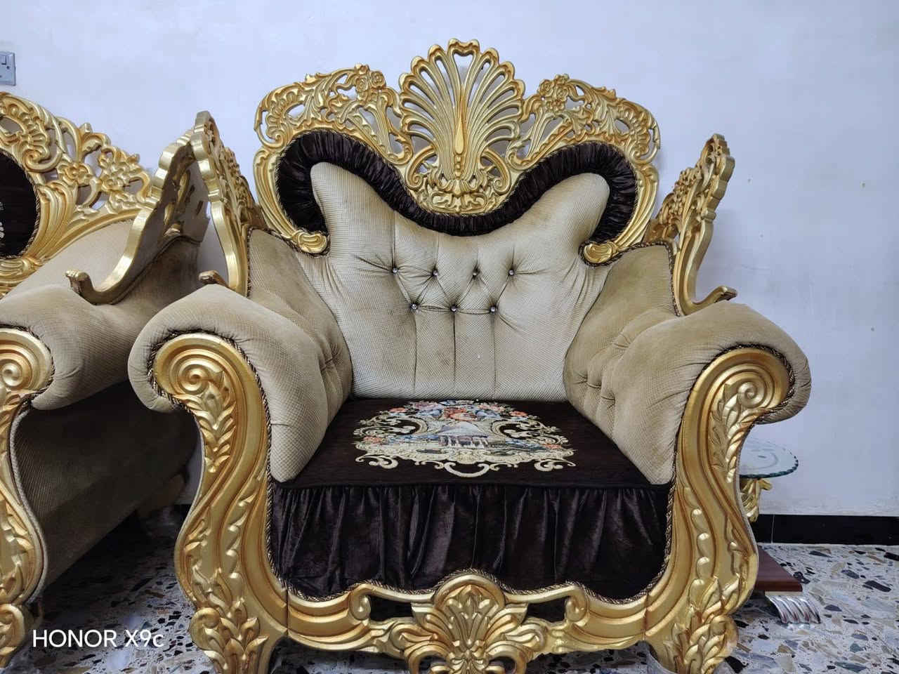 السلام عليكم
تخوم ملكي عشره مقاعد كبيره بعد جديد سعره 850
***********
