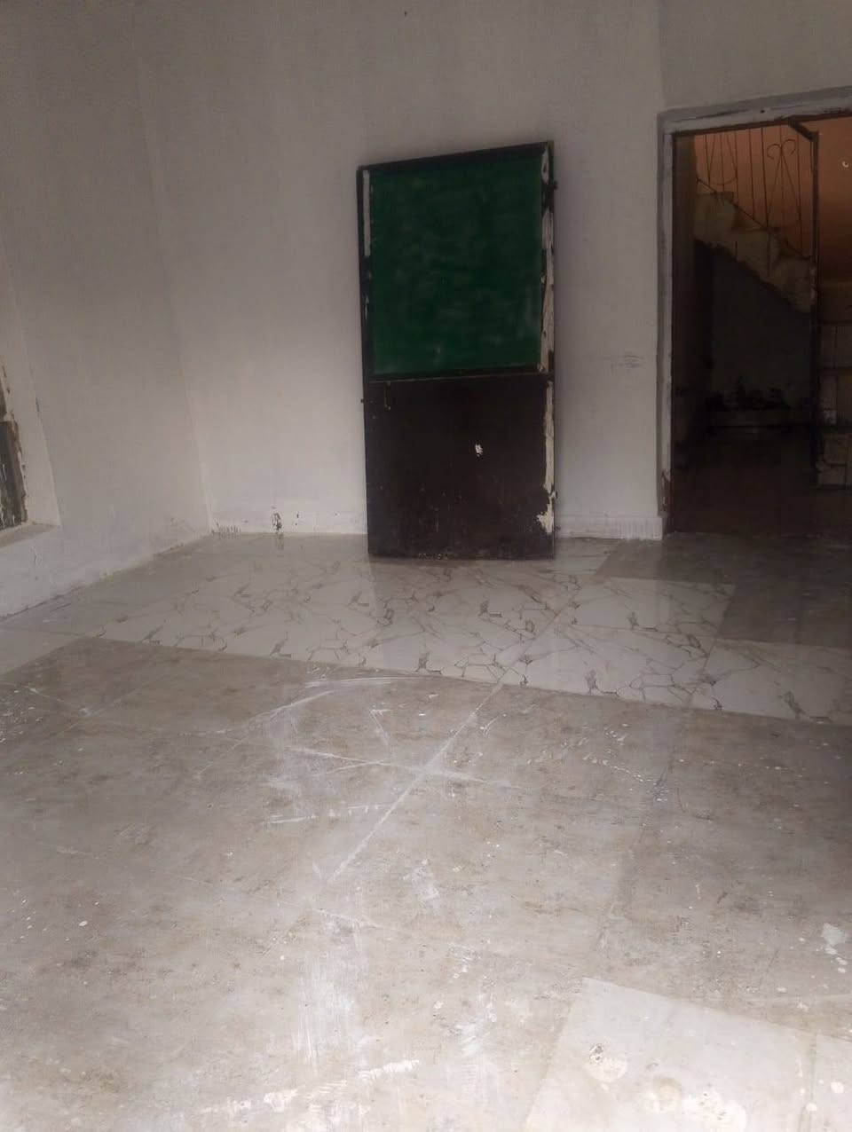 دار ايجار قرب الامام قرب محلات بيت جدوع
يحتوي حمامات داخليه وخارجيه ٣ غرف نوم كبار
بيت جديد طابقين متكامل
سعر الايجار ٣٠٠

***********
