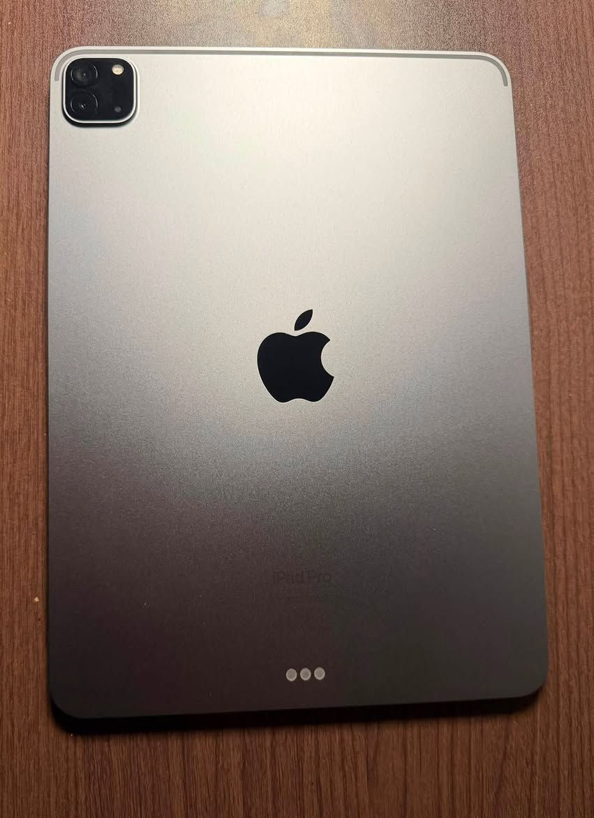 ايباد برو M2 للبيع ذاكرة 256
iPad Pro M2 256

بطارية 🔋 92

مستخدم فقط للدراسة العاب ما ملعوب بي الايباد نضيف كلش مكفول من كلشي 

+ (((كيبورد))))
 وكارتونة بيها حافضتين منفصلات ما جايسهن ماخذها ب 25 

سعر الايباد والكيبورد والكارتونة البيها حافضتين  790 الف

+ قلم ابل اصلي ايضاً نضيف كلش الجيل الاخير لل M2 اليدعم راحة اليد واليشحن لاسلكياً عن طريق الايباد سعرة 75 الف 

موجود خاص 
او واتساب 
الرقم : ***********
