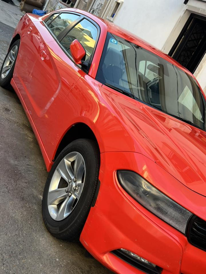 السلام عليكم
دوج جارجر     موديل 19  خليجي برتقالي اصل   SXT
رقم بغداد جديد 
بيهه جاملغ أيسر مبدل بدون حادث او ايرباك 
السياره جاهزه صدر تايرات مكينه كير مكفول تحويل مباشر بسمي مواصفات معروفه شاشه جبيره كشن حضن وكهرباء حساسات خلفيه مكاني بغداد 
للستفسار ***********
