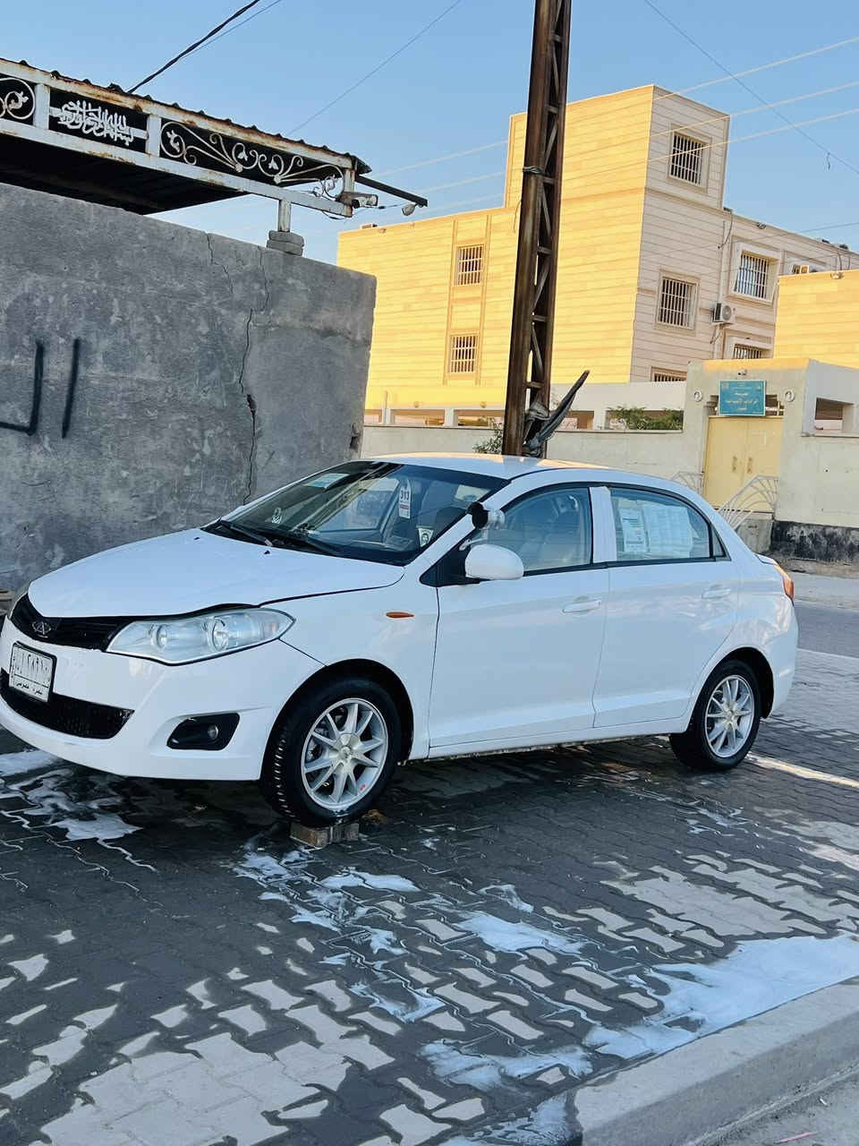 سلام عليكم عندي فلوين مديل ١٣ رقم بصره.بسمي سنويه 28 سياره حلوه حداده طخم تاير تبريد ثلج كيره حلوه مكينته توه بادي بيه تبخير دوخله تخيل سعره ٣٥ وبيه مجال للبيع او مراوس مكاني ام قصر ***********
