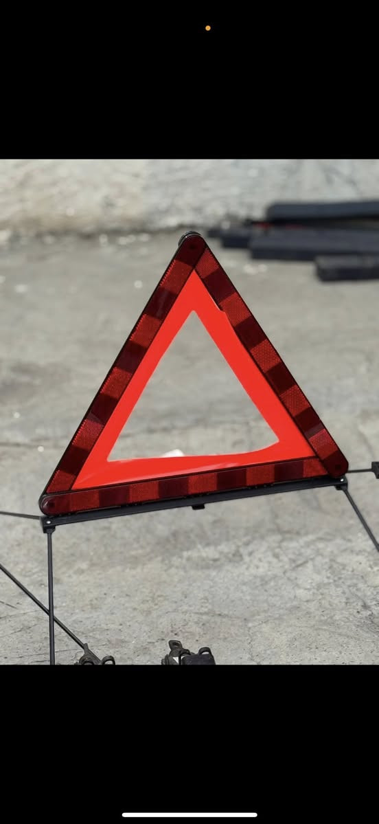 سلام عليكم
منفاخ ياباني تفصيخ حاويه ٣٠ 
جك كبير ١٥    سيارات عاليه فقط ١٢٠٠ حجم 
جك وصط ١٣        ملاحضه الجك بدون عده 
جك سياره صالون ١٠      بدون حراج فدوه 
هورن طاط تفصيخ حاويه ١٥ 
ستيرن النتره امريكي ابو الكروز ٦٠ 
مثلث طوارء ٥ الف 
عده جك ٥ الف 
مكاني بغداد مشتل يوجد توصيل جميع المحافضات ٥ الف  
متواجد من ٥ العصر الى ١٢ بليل مو محل بل بيت 
*********** بارق ابو دارين
