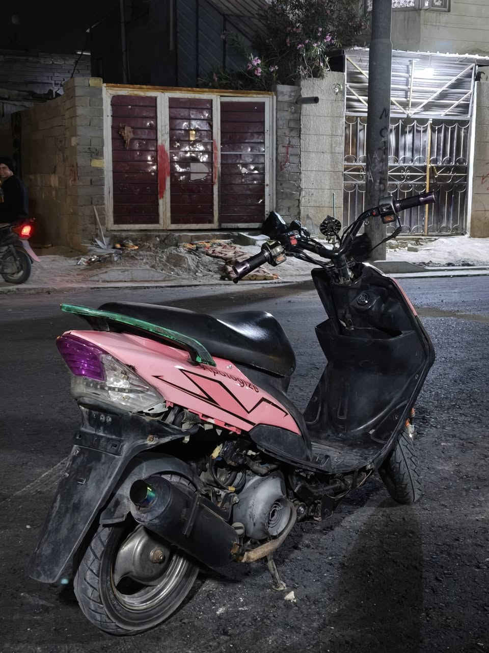 دراجة ماكس عدلة للبيع
دراجة شغالة كلها سلف هندر كهربائيات كلها شغالة مكينة ما مفتوح توها مبدلة حاوية وبيها كزوز رياضي بعد تجي وتشوفها السعر 550 وبيها مجال العنوان البصرة _ قضاء المدينة _منطقة السعيد قرب التربية رقم ***********
