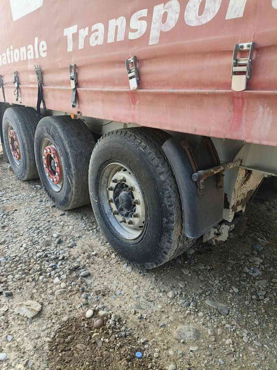 السلام عليكم اكسور2007كيرعادي هاف حجم 43 مربوطة جادرسنوية 30 شرط تحويل السعر235 ومجال *********** بيه واتساب
