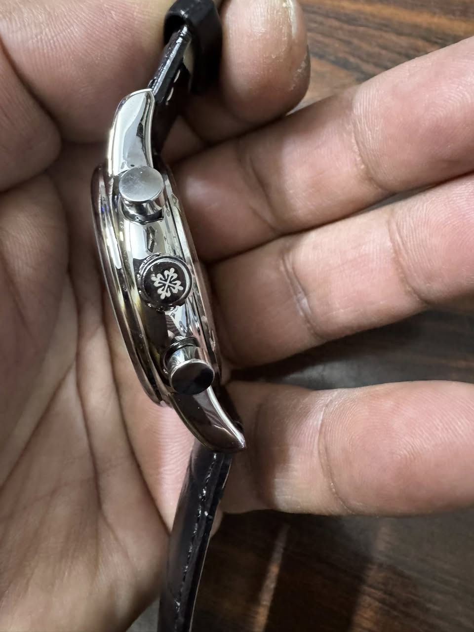 باتك فليب كوارتز قمري سناتر شغاله كونغراف ستوب وج


**إذا كنت صاحب هذا الإعلان وتريد حذفه لأي سبب، رجاءا أرسل رسالة إلى الدعم الفني**