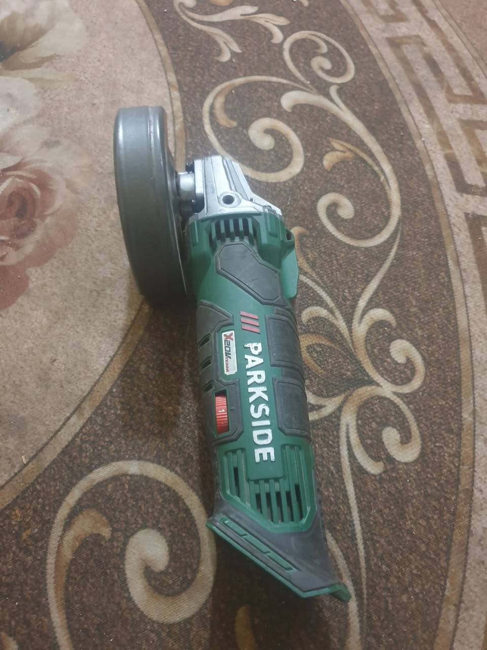 من رخصة الأدمن عدد يدويه مستعمله بارك سايد للبيع فحم نظيفات بسعر مناسب جدا  الاستفسار خاص واتساب فقط  *********** العنوان بغداد
