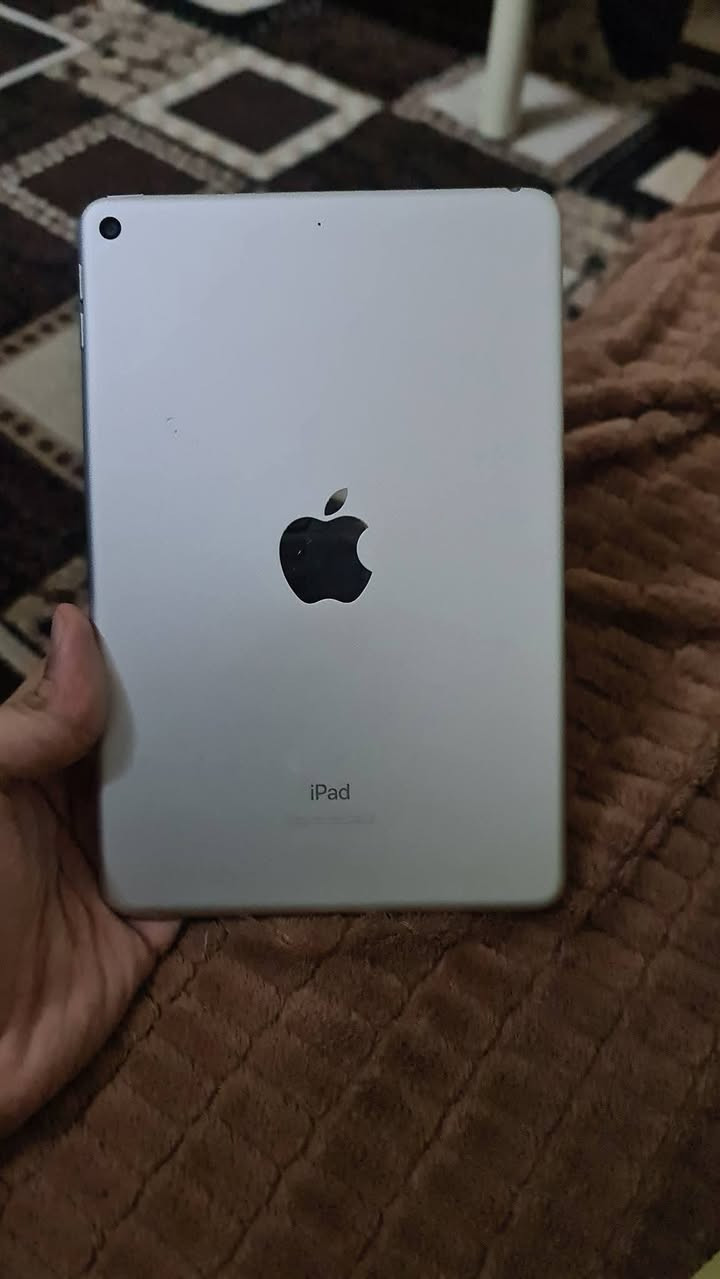 السلام عليكم 
ايباد مني 5
بطاريه 82
ذاكره 64
نضافه فول
جهاز سلس 
***********
مراوس ويه ايباد
