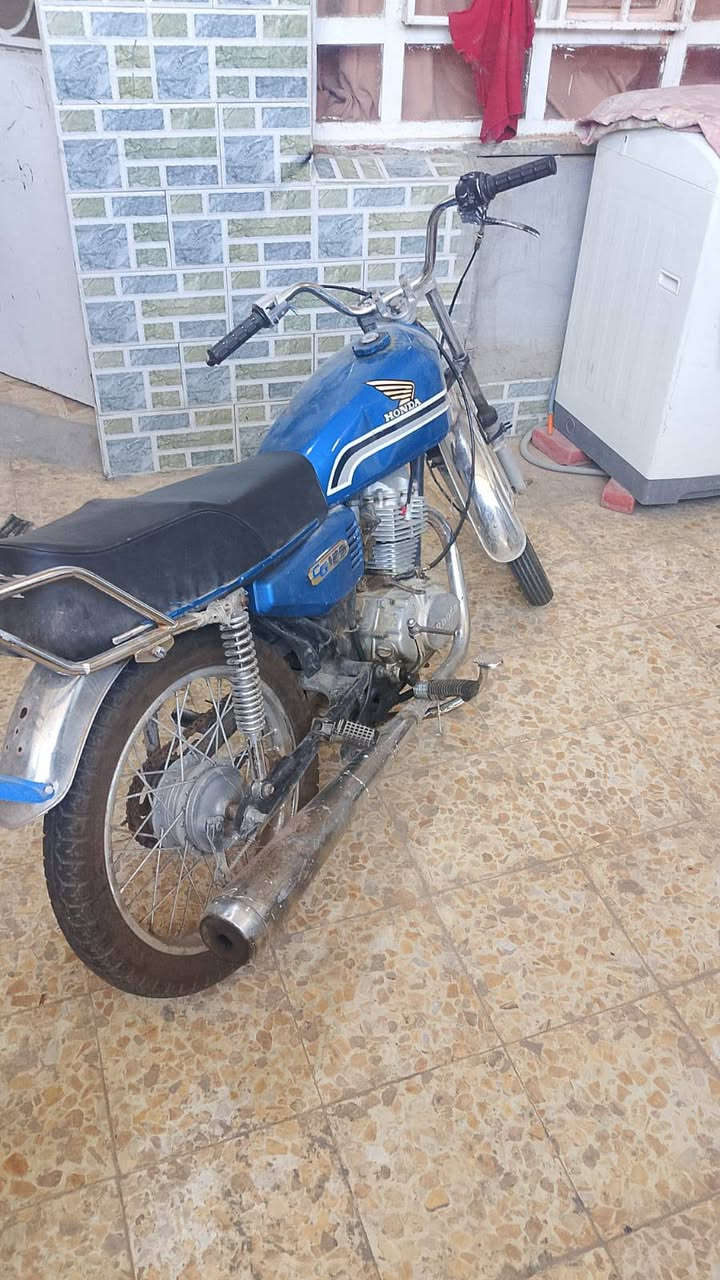 دراجات عدد 2اربعه كير الدراجه الوحده 200تاخذهن ثنينهن 350كربلاء حي الشرطه ***********

