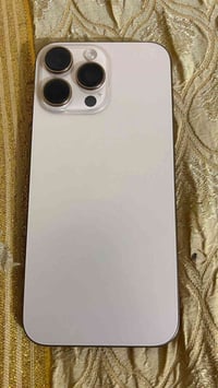 البيع ١٦برو ماكس ذاكره ٢٥٦ بطاريه ٩٦ الجهاز نضيف كلش السعر ١٣٠٠ وبي مج...