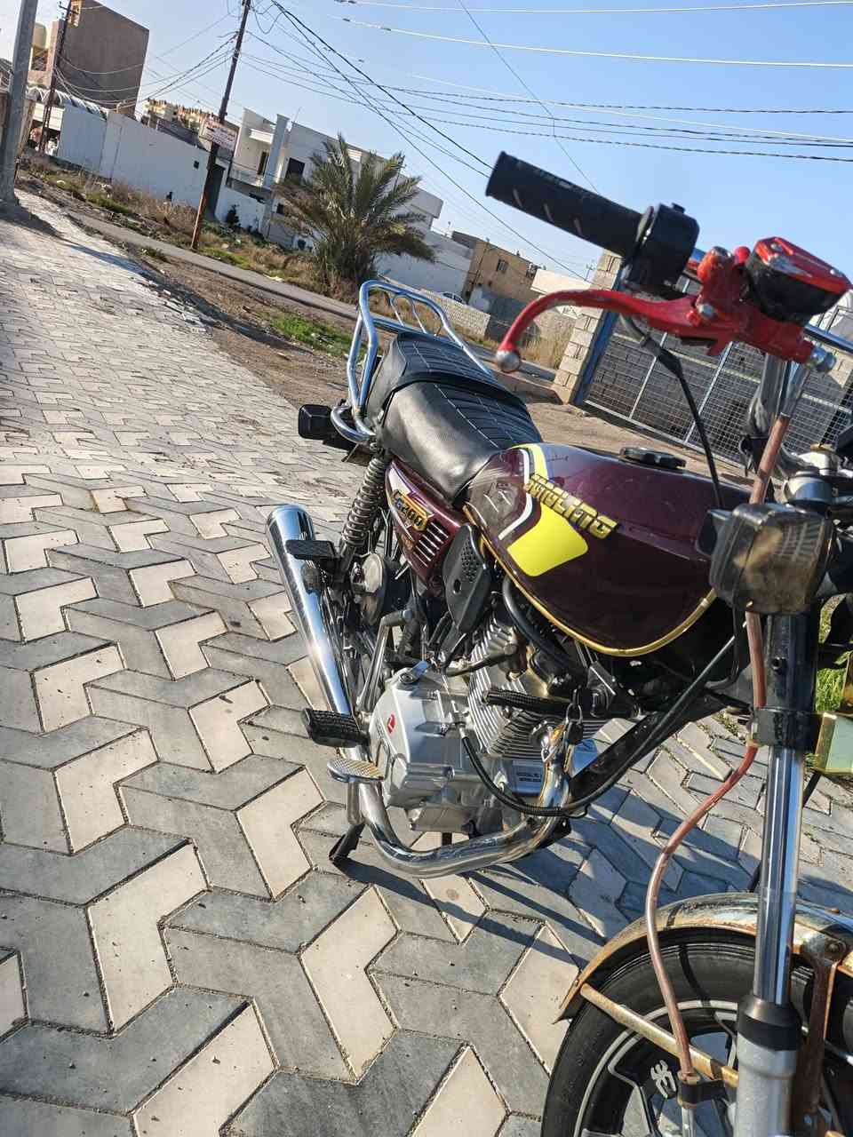 يالله دراجه سيفان موديل 24 مابيه أي شي محرك مامفتوح دراجه نضيفه فول  السعر 725 أبيه مجال لطيبين هاذه رقمي *********** للعنوان ديالى قرب صيطره الغالبيه وإني خادم
