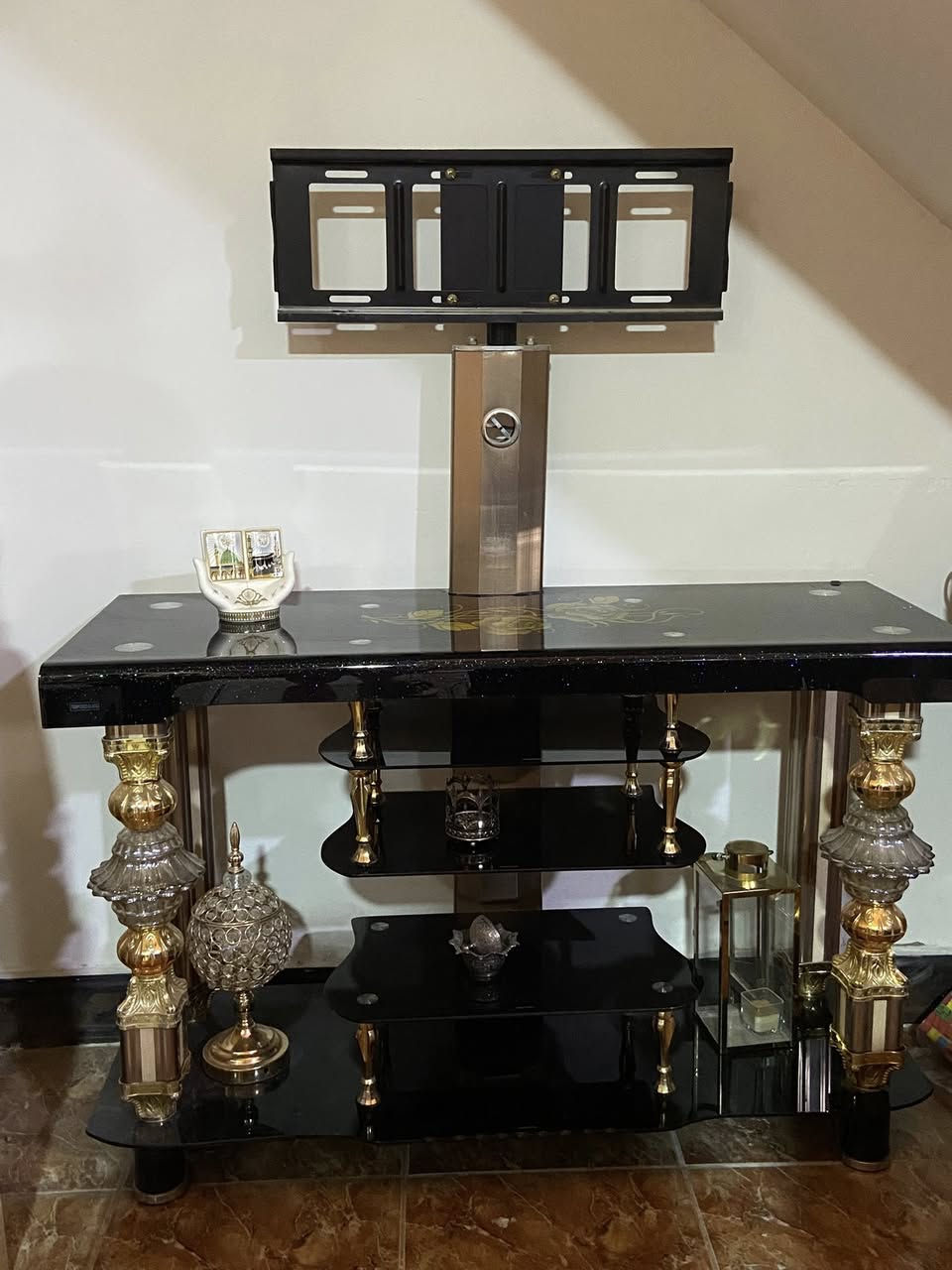ميز بلازمة مع شاشه ياباني نظيفة مع ميز خشب للبيع التواصل مع هذا الرقم +964 777 474 4706


**إذا كنت صاحب هذا الإعلان وتريد حذفه لأي سبب، رجاءا أرسل رسالة إلى الدعم الفني**