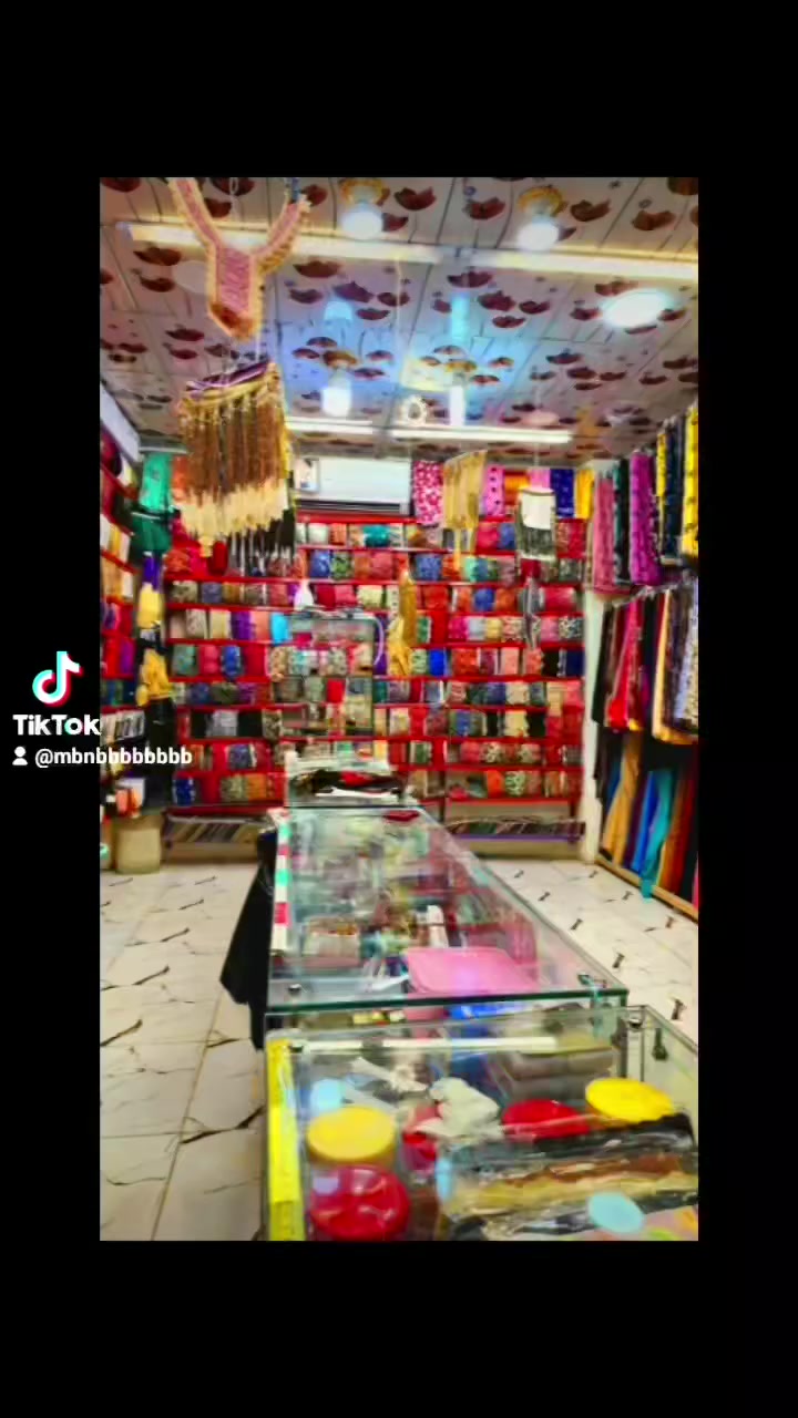 كشمير ايطالي نقشات مختلفه خامايه زيتي  ثقيل القياس مترين ونص واكثر،  متوفر جمله مفرد 
شذرات للوازم الخياطة والاقمشه  كل ماهو جديد وحصري
@إشارة


**إذا كنت صاحب هذا الإعلان وتريد حذفه لأي سبب، رجاءا أرسل رسالة إلى الدعم الفني**