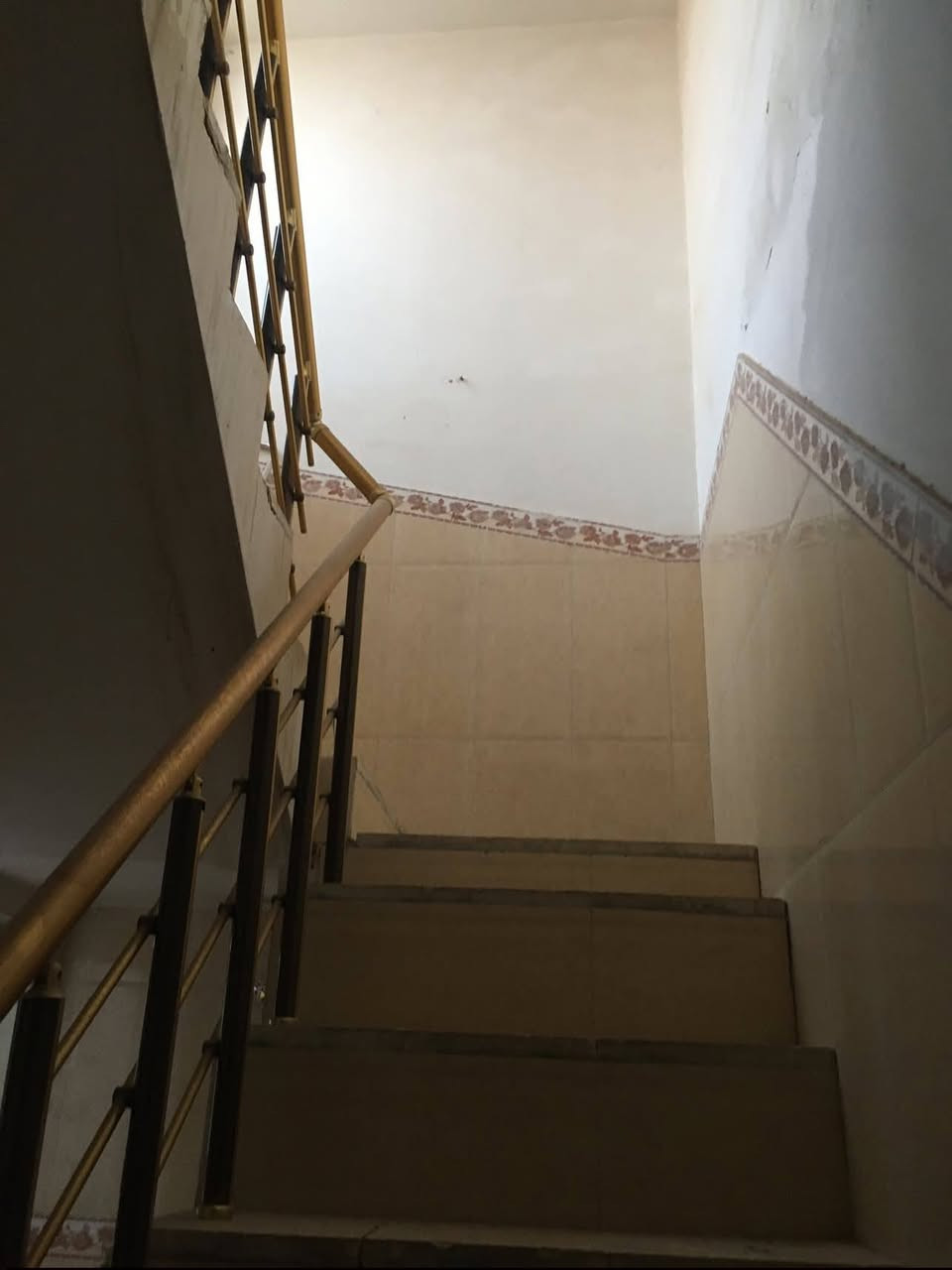 دار للايجارفي حي السلام قرب المشتل المساحة 100 طابق واحد يحتوي على غرفه وصاله ومطبخ واستقبال وصحيات 

للاستفسار الاتصاله على الارقام التالية

***********

***********

*********** النجف, العراق
