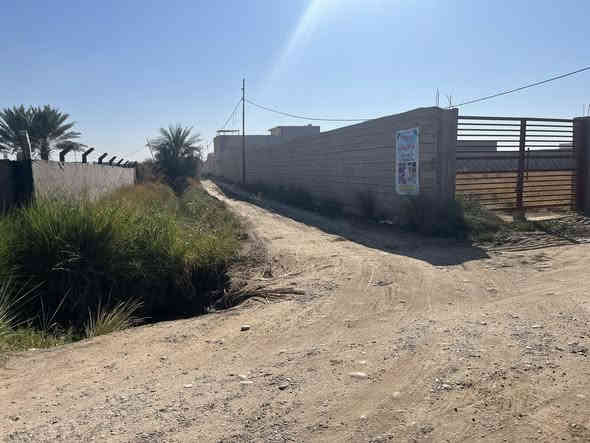 للبيع (١) دونم سند زراعي ركن 

السعر ١٣٥ مليون 

الواجهه ٤٠ متر 
النزال ٦٢،٥ متر 

الموقع - شارع الطاحونه - مقابيل مدخل ٣ - خلف معمل الابلوك عالشارع 
للاستفسار اتصل 
*********** - ***********
