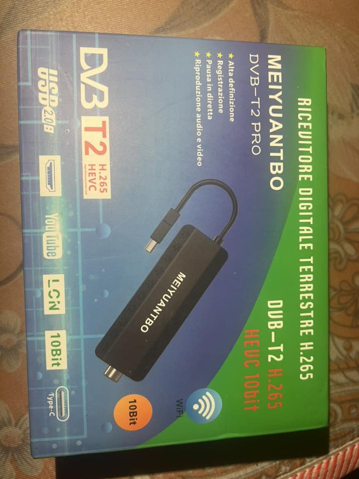 الي يفيده يخلي سعر 
هذا المنتج هو جهاز استقبال رقمي أرضي من نوع MEIYUANTBO DVB-T2 Pro. 
نوع الجهاز: جهاز استقبال رقمي أرضي عالي الدقة (HDTV) يتصل مباشرة بمنفذ HDMI. 
الميزات الرئيسية: يدعم معيار H.265/HEVC 10-bit، ويوفر تسجيل التلفاز (PVR)، وإيقاف البث المباشر (TimeShift). 
الاتصال: يحتوي على منفذ USB 2.0، ويدعم الواي فاي (عبر دونجل USB منفصل). 
دقة الفيديو: يدعم دقة تصل إلى 1080P.


**إذا كنت صاحب هذا الإعلان وتريد حذفه لأي سبب، رجاءا أرسل رسالة إلى الدعم الفني**