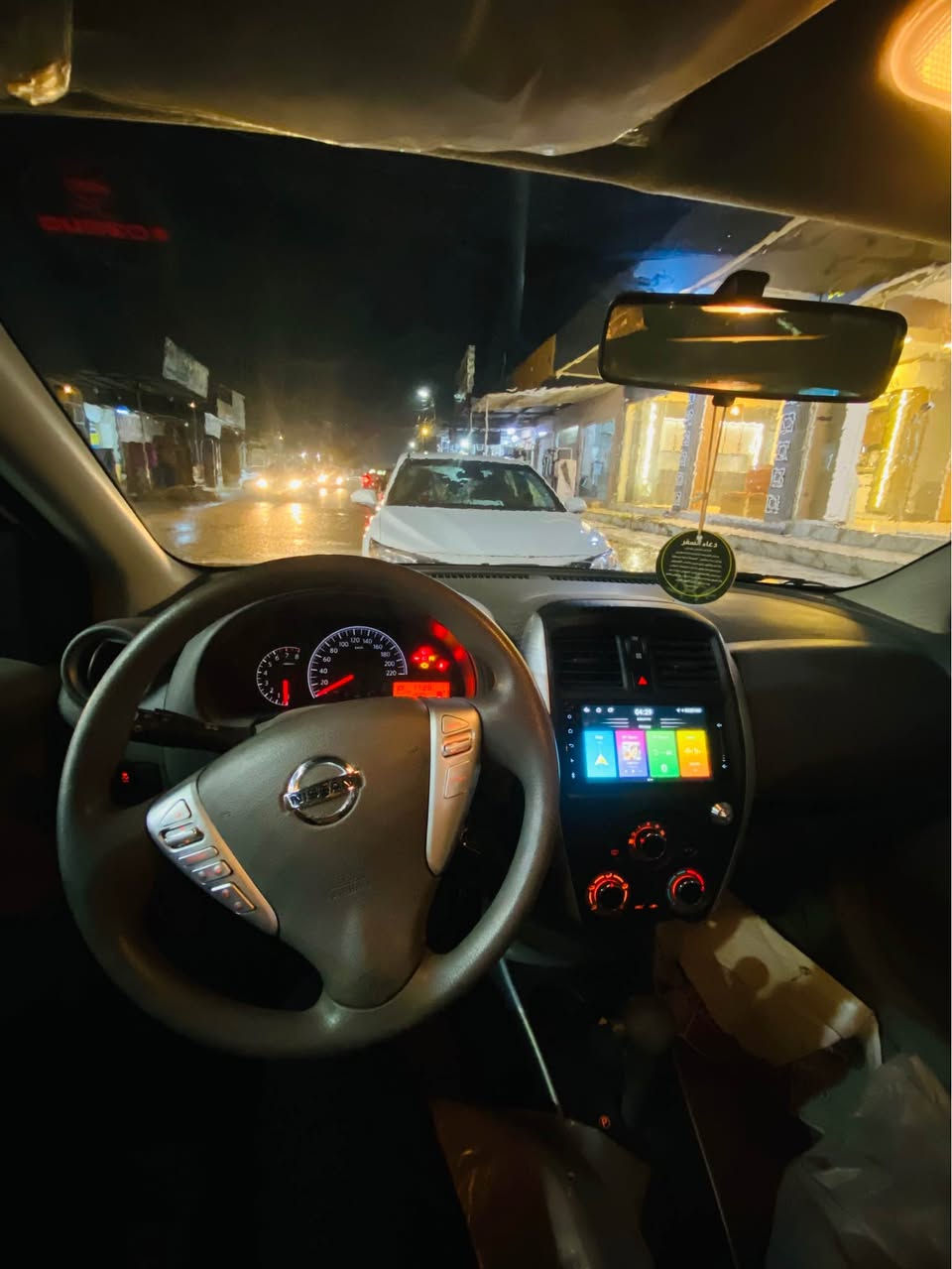 سلام عليكم 

نيسان صني (مصري)
موديل 2025
ماشية 19 الف 
رقم جديد/سنوية جديد
سيارة جديدة كلش نضيفة مال بيت
كلين تايتل
تبريد ثلج محرك گير كله بشرط
فول مواصفات تبريد قطعتين
4جام كهرباء 
4أطارات جديدة
سيارة رقم شمالي بأسمي شرط تحويل
بطاقة بانزين موجودة
السعر/ 124  قابل للتفاوض
⚜️للتواصل 📞:***********
📍مكان سيارة كركوك Singapore
