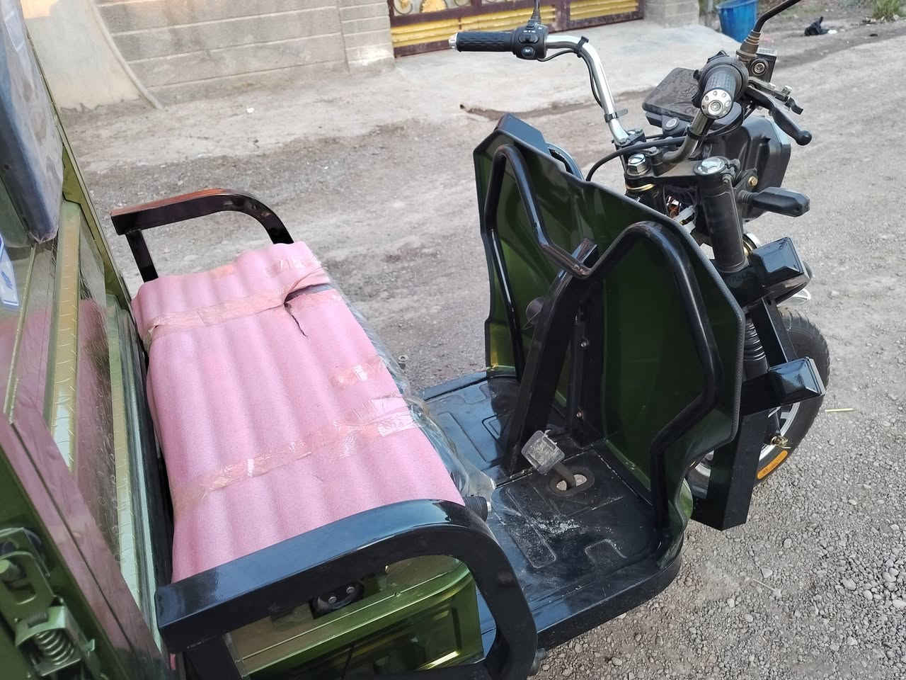 متاح ستوته شحن موديل 26 جديده بصمه وسيج بطاريات العدد 6 كهربائية كله شغاله بعده زيرو السعر مليون و250 بغداد الجزيرة السياحيه هاتف ***********
