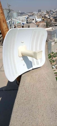 أبيع هدا سحن مآل انترنت 70 ألف عنوان ساحة طيران هذا رقمي 07713718600