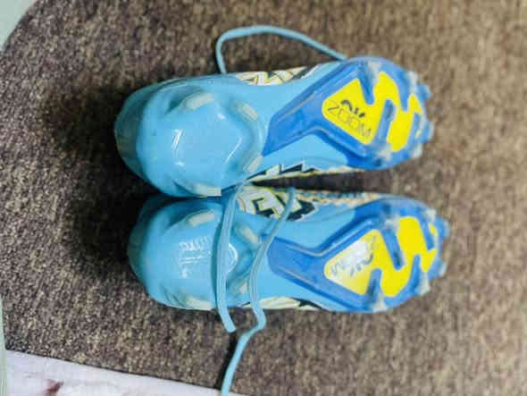 السلام عليكم للبيع ستد كره قدم نايك ميركل قياس 42 ماخذ بس الدبان مالتهه مستعمل شي بسيط سعره 30 بي بسيط مجال توصيل موجود هاتف ***********
