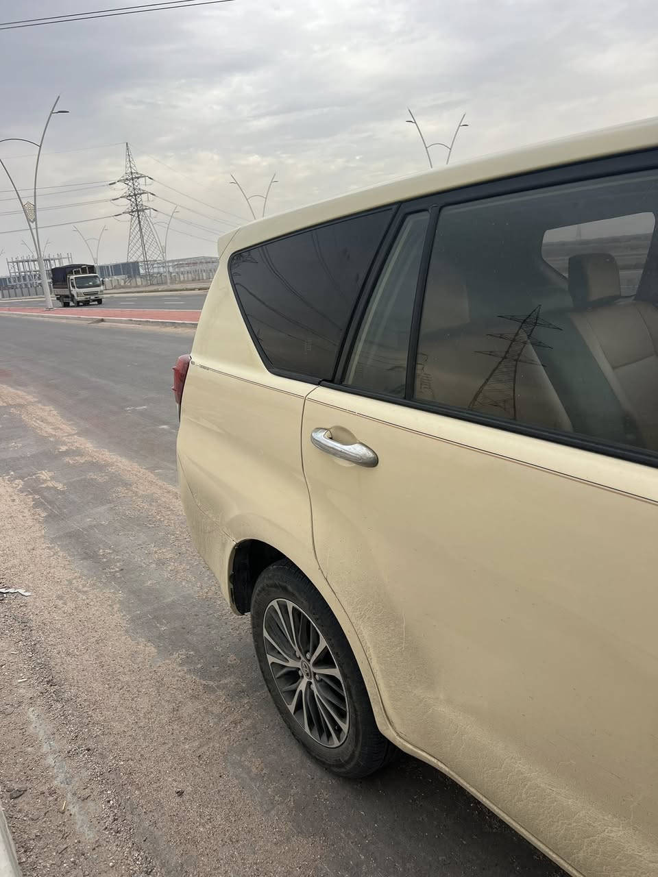 أنوفا 2022 تكسي دبي
مكينة ٢٧٠٠ هايلوكس 
السعر ١٨٥
ابو الخصيب ( *********** )
