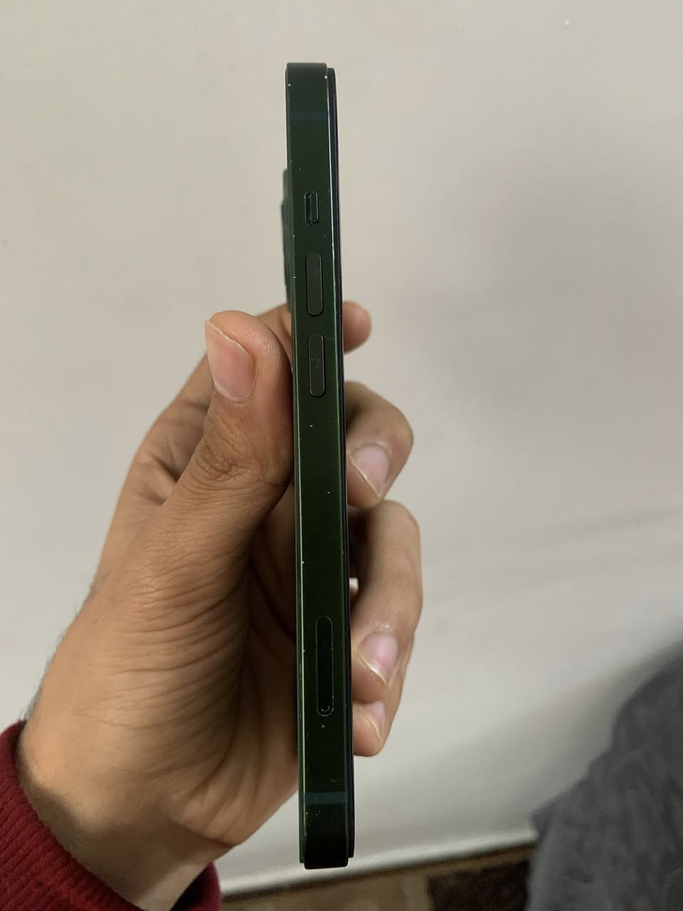 ايفون 13 عادي نظيف مبدل شاشة اصليه وبطارية 100 ذاكرة 128 دكمة الهزاز فقط والجهاز كله شغال فيس ايدي شغال والجهاز خير من الله السعر 290 وبي مجال بسيط 

مكاني بغداد المدائن ***********
