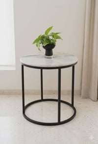 طبلة وسطية • حديد ومرمر • قطر ٤٠ سم