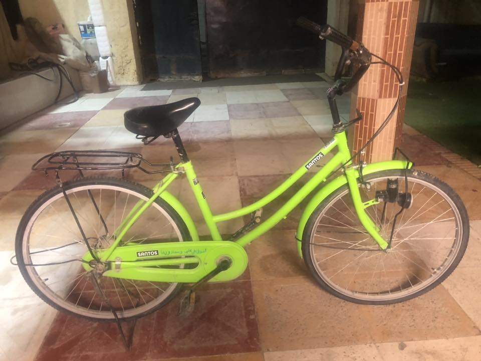 سلام عليكم بايسكل SAnToS  للبيع او المراوس حجم٢٤ فول مواصفات تكرمون وصخ ما غاسله لين اروح بي بس للمدرسة فقط وجاملغ الخلفي مكصوص وتاير الكدام بنجر فقط والبريكات شغالات موديل٢٠٢٥ والسعر ١٢٥ وبي مجال بسيط المكان الدبله مقابيل مدرسة الوركاء الابتدائية للبنات  الاستفسار ***********
