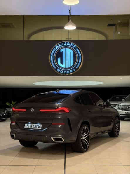 ‎ السلام عليكم
‎للبيع BMW X6 M موديل 2022 ماشيه 40 الف فول الفول مواصفات (5 كامرات  وبانوراما بيهة انارة متغيرة واوتو بارك وداخل قرميدي وبصمات وحساسات وصندوك كهرباء وكشنات خزن وجلد وكهرباء ولايتات ليزر led متحركة وحسب انارة الشارع 
‎ورادارت امامي وخلفي ونظام محافظة على المسار 
‎السياره وارد امريكي كلين تايتل مكفولة من كلشي
‎گير ومكينه بشرط 
 ‎السياره مرقمه وجاهزه 
‎ومغلفة ppfمات 
السعر : 525 $ ورقه 
‎للاستفسار :***********
العنوان:السليمانية المعارض الجديدة(الجاف موتورز)

