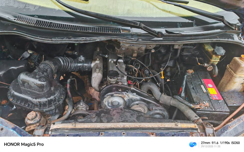 مكلف بل نشركيا هونده 2001نينوه سنويه ل 28جديده بدون ضربه صبق جماليه كله بلادي مراوس حسب القناعه السعر 55وبيه مجال مكانه ناحية الزاب *********** كركوك, العراق
