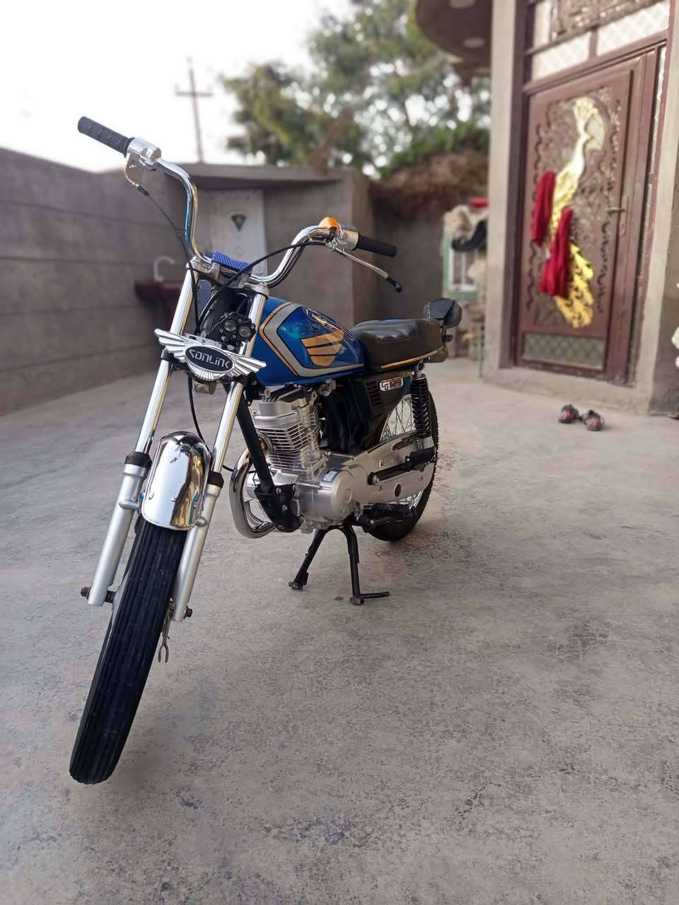 السلام عليكم نامه شلامجه تعمير جديد مصارلها شهر طالعه شاصي 14 اوراق اصولي ادوات 26 السعر 800 بيه مجال قليل المكان بابل


**إذا كنت صاحب هذا الإعلان وتريد حذفه لأي سبب، رجاءا أرسل رسالة إلى الدعم الفني**