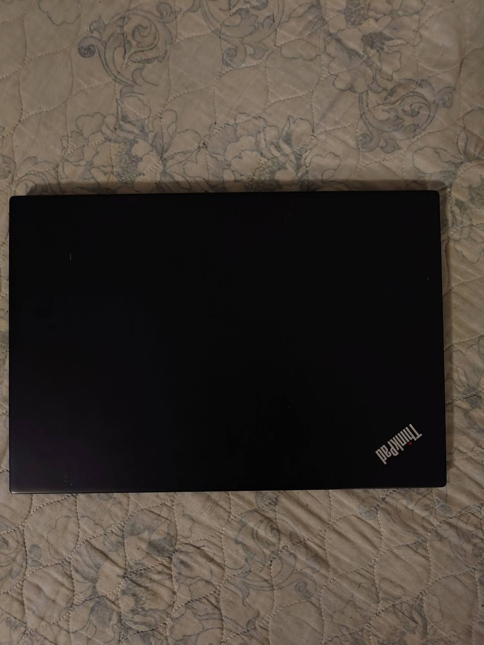 Lenovo Thinkpad T495s
لابتوب سلم من لينوفو مناسب للبرامج الهندسية

المعالج: Ryzen 5 pro 3500U

الرامات: DDR4 16Gb

كرتين شاشة المشترك 4 كيكا و المنفصل 2 كيكا

تخزين 256 ssd NVMe

Windows 11pro الاصلي

و حالة الجهاز نضيف لا بي ضربات ولا ضرر 
وزن خفيف و متانة عالية

السعر 400 قفل

وياه اجهزة الصوت اللي بالصورة هدية و ماوس و شاحنته الاصلية و الجنطة

مكاني بغداد و رقمي ***********
