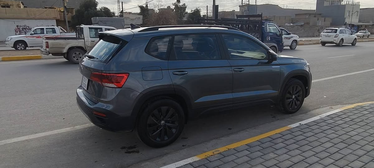 تاوس 
مودیل 2022
Km78
موسفات se
دوو پارجە سبوخی هەیە بی ناوگردن
سەنەوی تا 2029 تازەیە 
دبل اکسل 
شاشە و کامیرە 
کشن هیتەر 
تعدیل سورعە 
مواسفاتی زورە بو داواکردن پەیوەندی بکە *********** وەتس ئاپ و فایبەری لەسەرە أربيل, العراق
