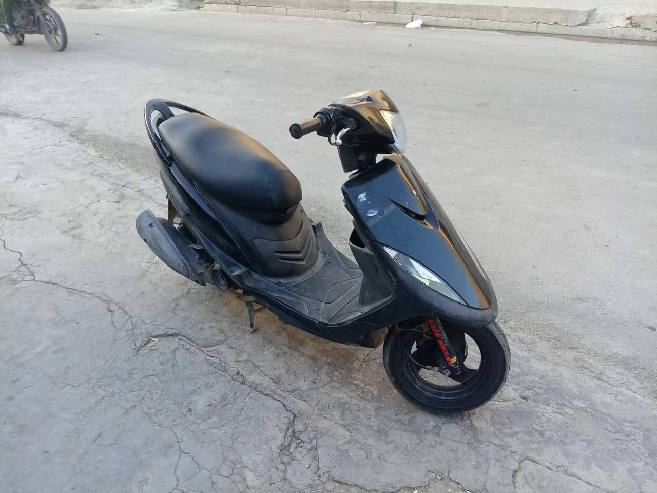السلام   عليكم  دراجه ماكس عدله للبيع كفاله عامه جديده  مامستخدمه هوايه سعر 750 مكان بغداد مدينه الصدر مستعجل ع بيعته ***********
