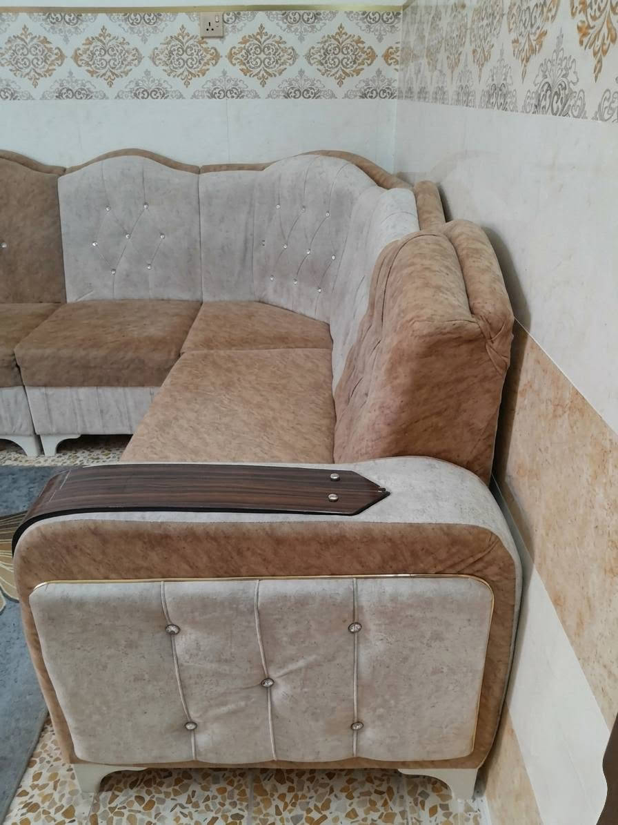 ديوان فصال تركي خشب عراقي 7 امتار نظيف حيل سعر 300  بي مجال


**إذا كنت صاحب هذا الإعلان وتريد حذفه لأي سبب، رجاءا أرسل رسالة إلى الدعم الفني**