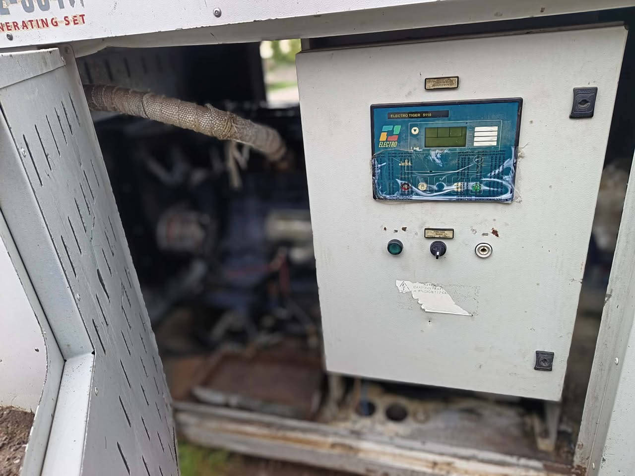السلام عليكم
للبيع

دويس        ASCOT 

كاتم
تشغيل إطفاء اوتو

راس توليد     23 KV

محرك 3 بستم شرط لا تبخير لا تنقيص 

بعده جديد
السعر 23$ وبي مجال


**إذا كنت صاحب هذا الإعلان وتريد حذفه لأي سبب، رجاءا أرسل رسالة إلى الدعم الفني**